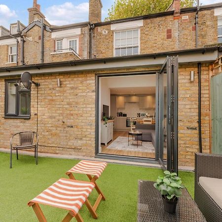 Three-Bedroom Bliss In London Town Екстер'єр фото