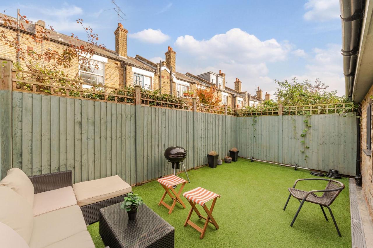 Three-Bedroom Bliss In London Town Екстер'єр фото