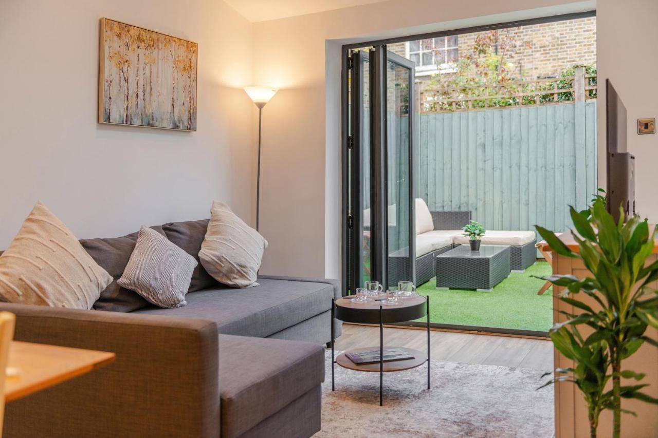 Three-Bedroom Bliss In London Town Екстер'єр фото